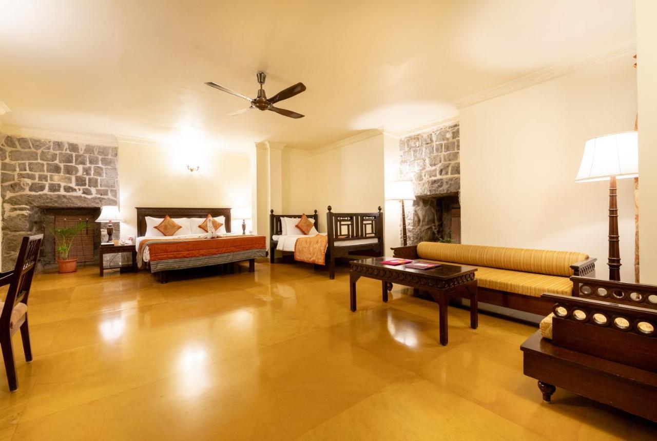 Fort Jadhavgadh -A Gadh Heritage Hotel Sasvad Exteriér fotografie