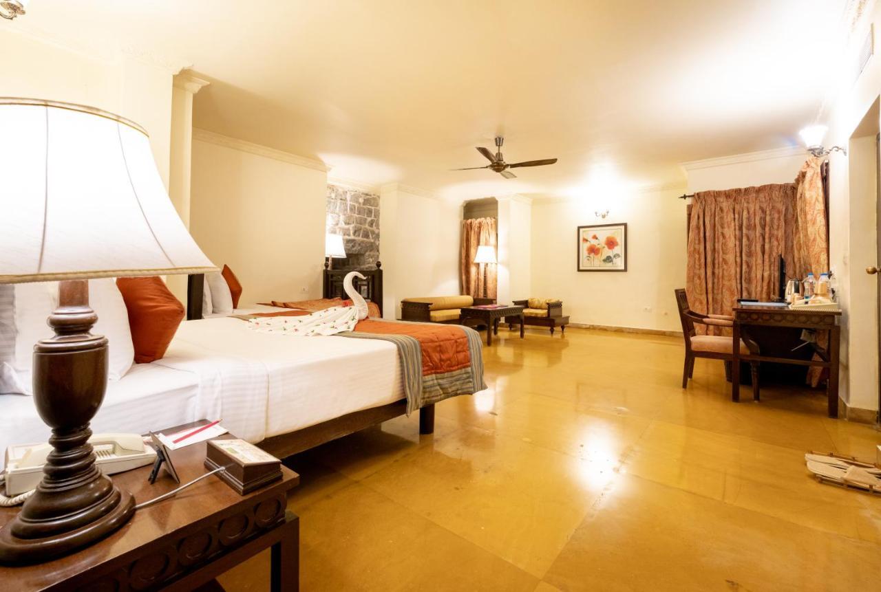 Fort Jadhavgadh -A Gadh Heritage Hotel Sasvad Exteriér fotografie